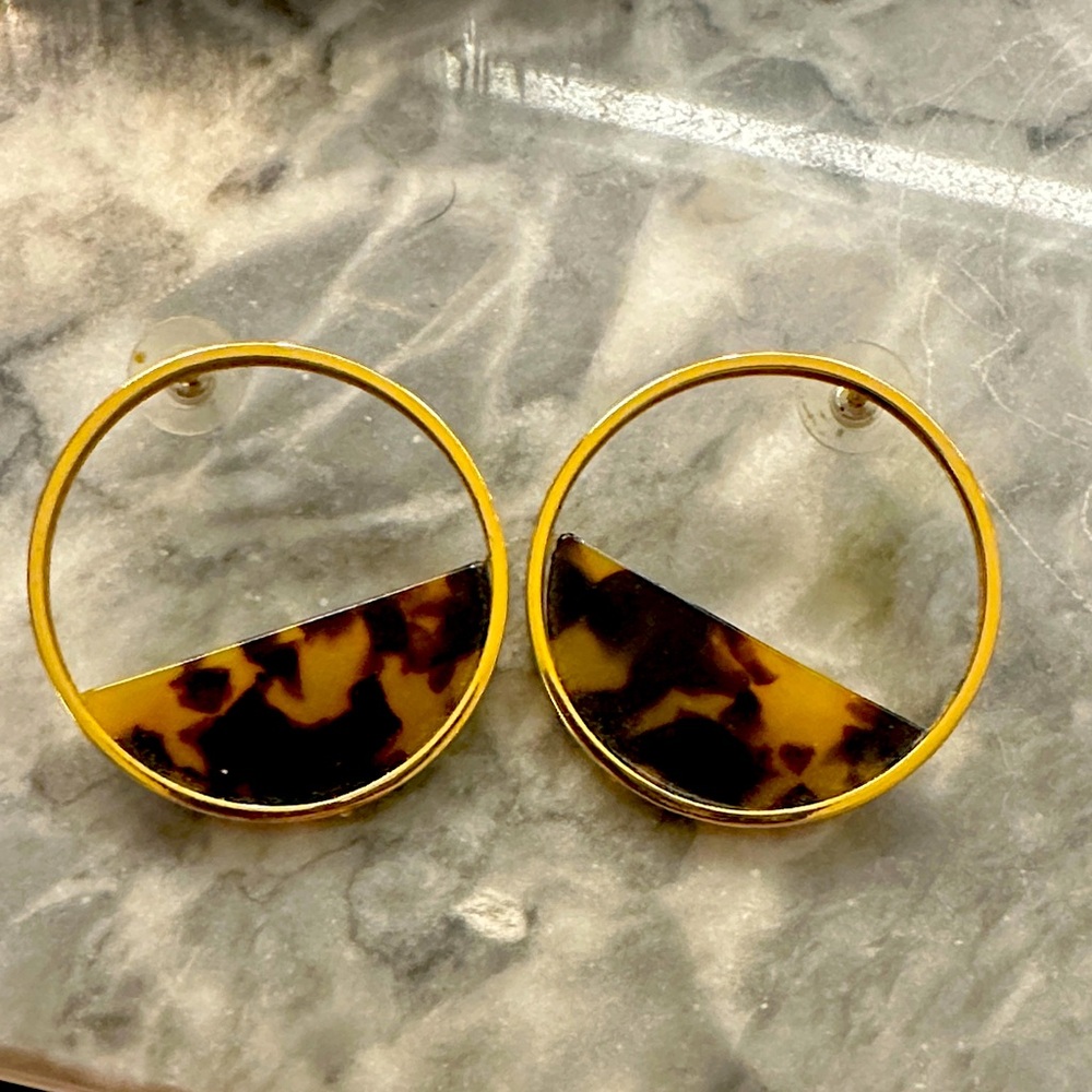 J. Crew Tortoise and Gold Circle Earrings